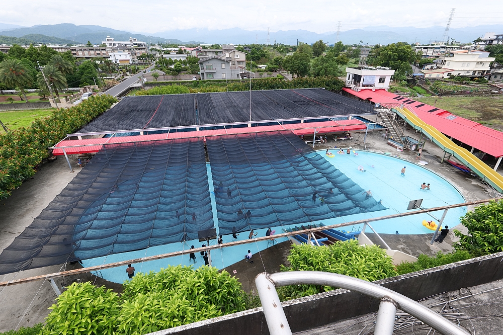 【龍泉游泳池】 宜蘭平價冷泉泳池！天然20度冷泉、3層樓滑水道與親子戲水攻略 @捲捲頭 ♡ 品味生活
