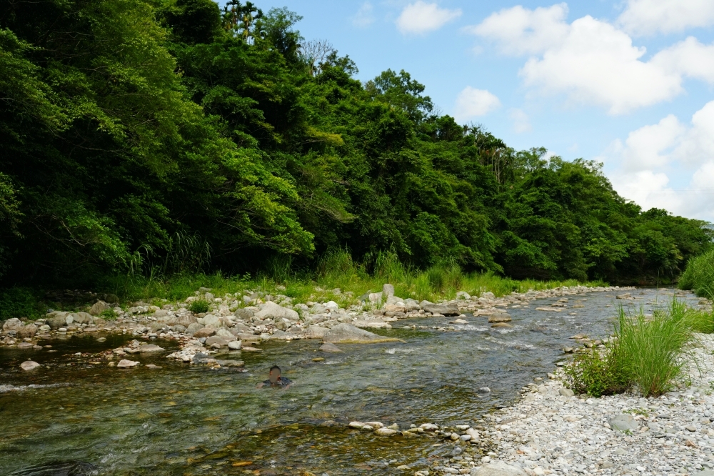 【白鮑溪親水園區】2026花蓮暑假消暑首選!免費藍寶石野溪玩水攻略 @捲捲頭 ♡ 品味生活 【白鮑溪親水園區】2026花蓮暑假消暑首選!免費藍寶石野溪玩水攻略 @捲捲頭 ♡ 品味生活
