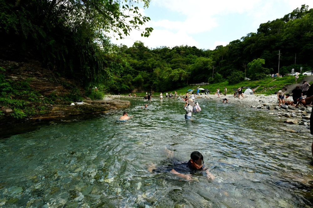 【白鮑溪親水園區】2026花蓮暑假消暑首選!免費藍寶石野溪玩水攻略 @捲捲頭 ♡ 品味生活 【白鮑溪親水園區】2026花蓮暑假消暑首選!免費藍寶石野溪玩水攻略 @捲捲頭 ♡ 品味生活