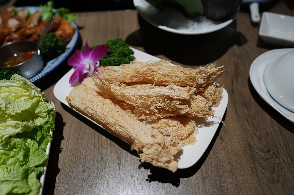 【星曜雞湯】 台北中山區美食,24小時慢火金湯、活鮑魚免費送與頂級聚餐首選 @捲捲頭 ♡ 品味生活 【星曜雞湯】 台北中山區美食,24小時慢火金湯、活鮑魚免費送與頂級聚餐首選 @捲捲頭 ♡ 品味生活