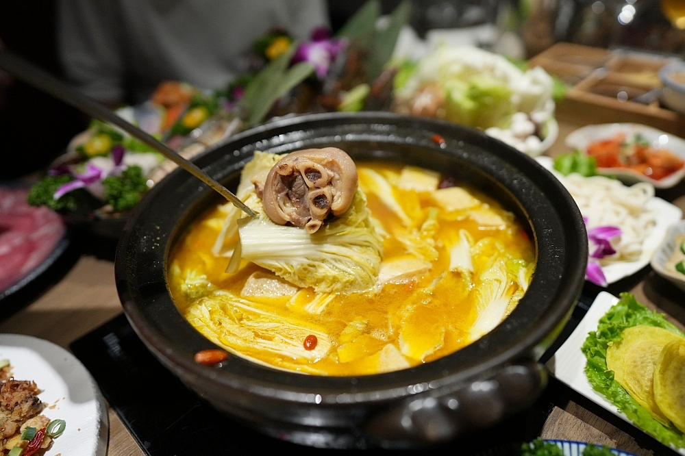 【星曜雞湯】 台北中山區美食，24小時慢火金湯、活鮑魚免費送與頂級聚餐首選 @捲捲頭 ♡ 品味生活