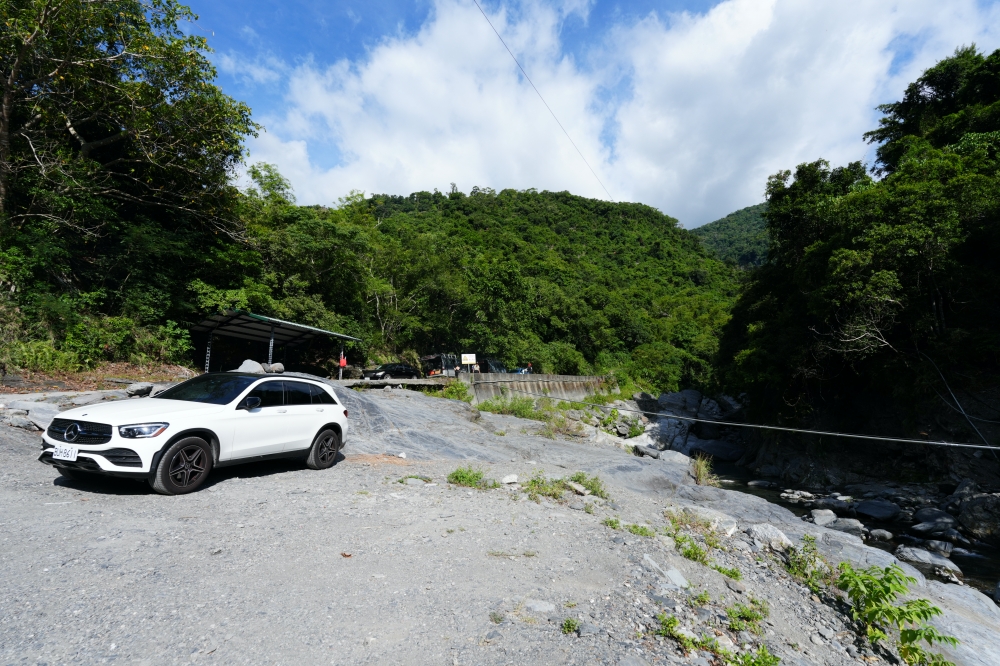 【大南溪峽谷游泳池】 台東天然消暑秘境！清澈藍寶石溪水、導航路況與停車全攻略 @捲捲頭 ♡ 品味生活