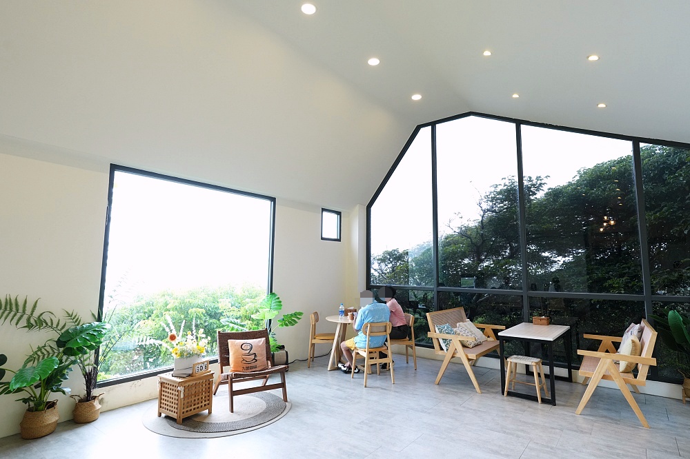 【九號咖啡館石城館】 舊草嶺隧道出口海景咖啡廳!二樓預約制大窗美拍、火車景觀指南 @捲捲頭 ♡ 品味生活 【九號咖啡館石城館】 舊草嶺隧道出口海景咖啡廳!二樓預約制大窗美拍、火車景觀指南 @捲捲頭 ♡ 品味生活