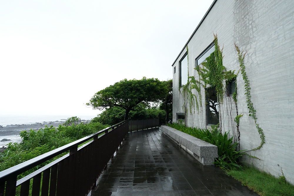 【九號咖啡館石城館】 舊草嶺隧道出口海景咖啡廳！二樓預約制大窗美拍、火車景觀指南 @捲捲頭 ♡ 品味生活