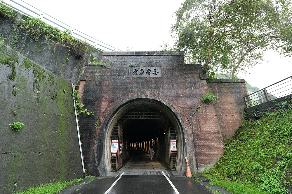 【九號咖啡館石城館】 舊草嶺隧道出口海景咖啡廳！二樓預約制大窗美拍、火車景觀指南 @捲捲頭 ♡ 品味生活