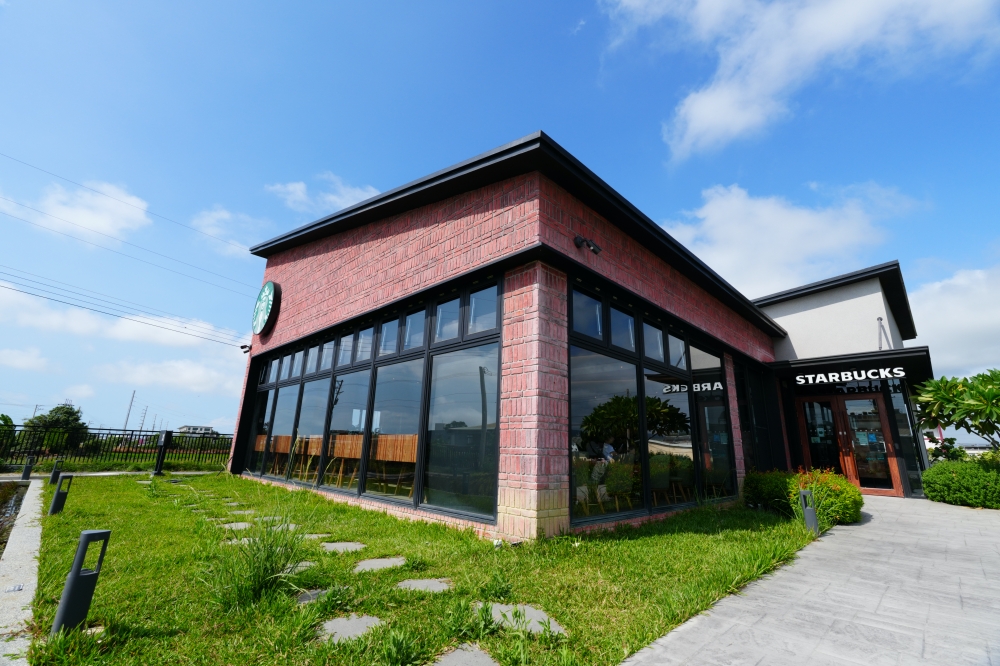 【星巴克苑裡稻香門市】 被稻田包圍的發呆秘境!買完垂坤順遊咖啡廳推薦 @捲捲頭 ♡ 品味生活 【星巴克苑裡稻香門市】 被稻田包圍的發呆秘境!買完垂坤順遊咖啡廳推薦 @捲捲頭 ♡ 品味生活