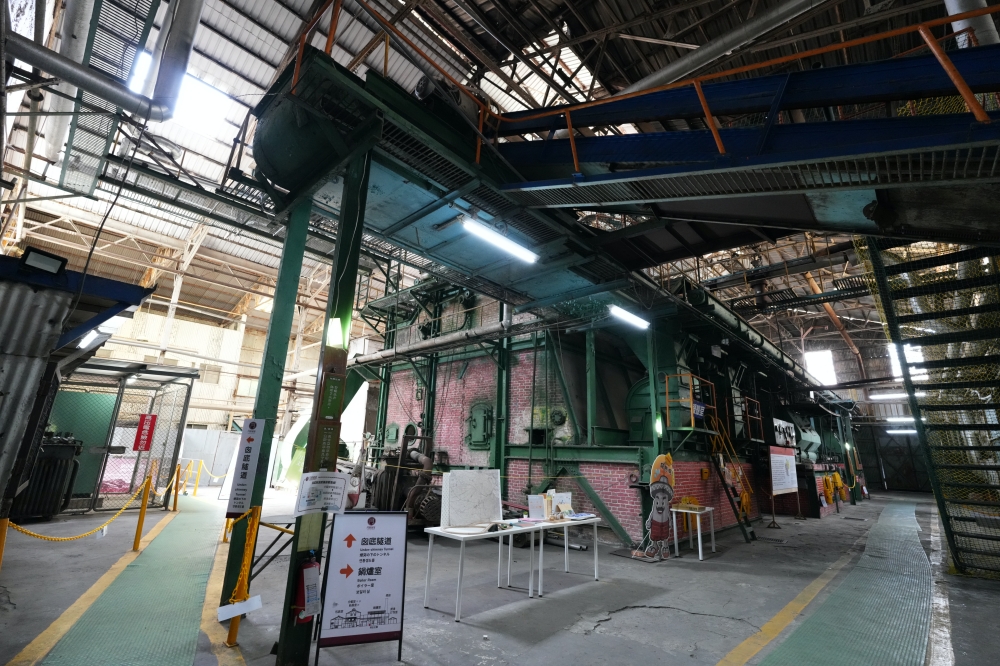 【月眉觀光糖廠全攻略】免停車費！鑽進全台唯一囪底隧道、爽吃古早味枝仔冰 @捲捲頭 ♡ 品味生活