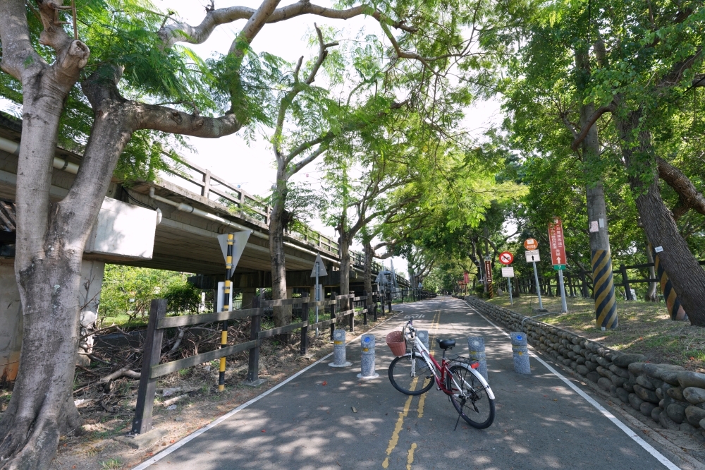 台中后豐鐵馬道一日遊:花梁鋼橋、九號隧道、租車交通全攻略! @捲捲頭 ♡ 品味生活 台中后豐鐵馬道一日遊:花梁鋼橋、九號隧道、租車交通全攻略! @捲捲頭 ♡ 品味生活