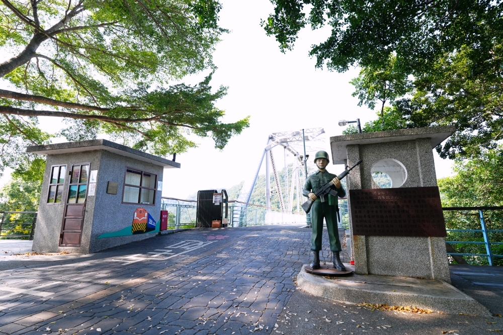 台中后豐鐵馬道一日遊:花梁鋼橋、九號隧道、租車交通全攻略! @捲捲頭 ♡ 品味生活 台中后豐鐵馬道一日遊:花梁鋼橋、九號隧道、租車交通全攻略! @捲捲頭 ♡ 品味生活