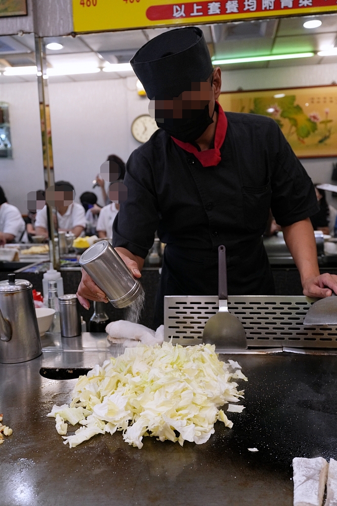 【嘉賓平價鐵板燒】 文心中清站人氣排隊王!紅茶蘿蔔湯免費續、內用點餐結帳全攻略 @捲捲頭 ♡ 品味生活 【嘉賓平價鐵板燒】 文心中清站人氣排隊王!紅茶蘿蔔湯免費續、內用點餐結帳全攻略 @捲捲頭 ♡ 品味生活