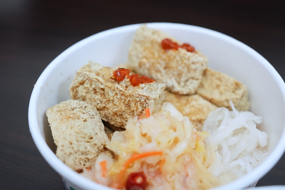 【師大分部神之臭豆腐】 從幽靈餐車到實體店面！外酥內嫩兩次炸法、點餐流程與分店全攻略 @捲捲頭 ♡ 品味生活