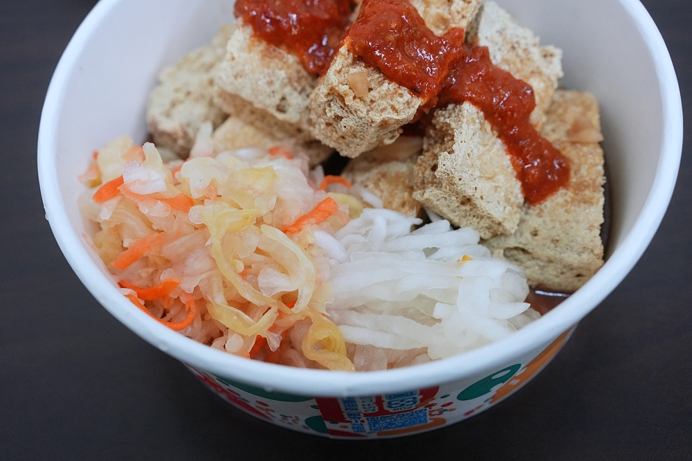 【師大分部神之臭豆腐】 從幽靈餐車到實體店面！外酥內嫩兩次炸法、點餐流程與分店全攻略 @捲捲頭 ♡ 品味生活