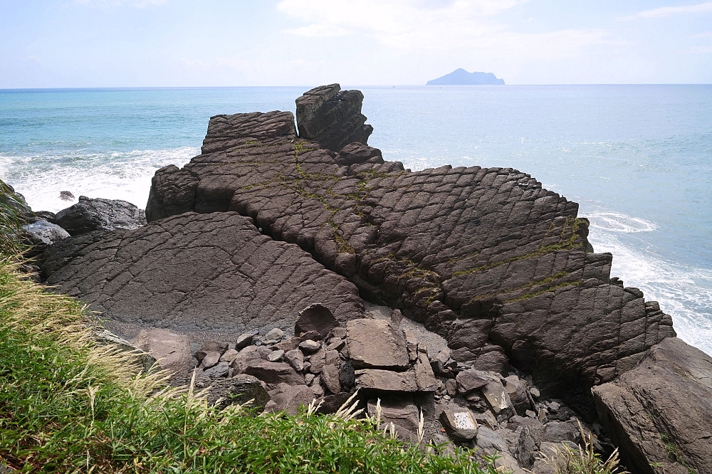 【北關海潮公園】免費入園步道,看海潮、一線天與龜山島無敵美景 @捲捲頭 ♡ 品味生活 【北關海潮公園】免費入園步道,看海潮、一線天與龜山島無敵美景 @捲捲頭 ♡ 品味生活