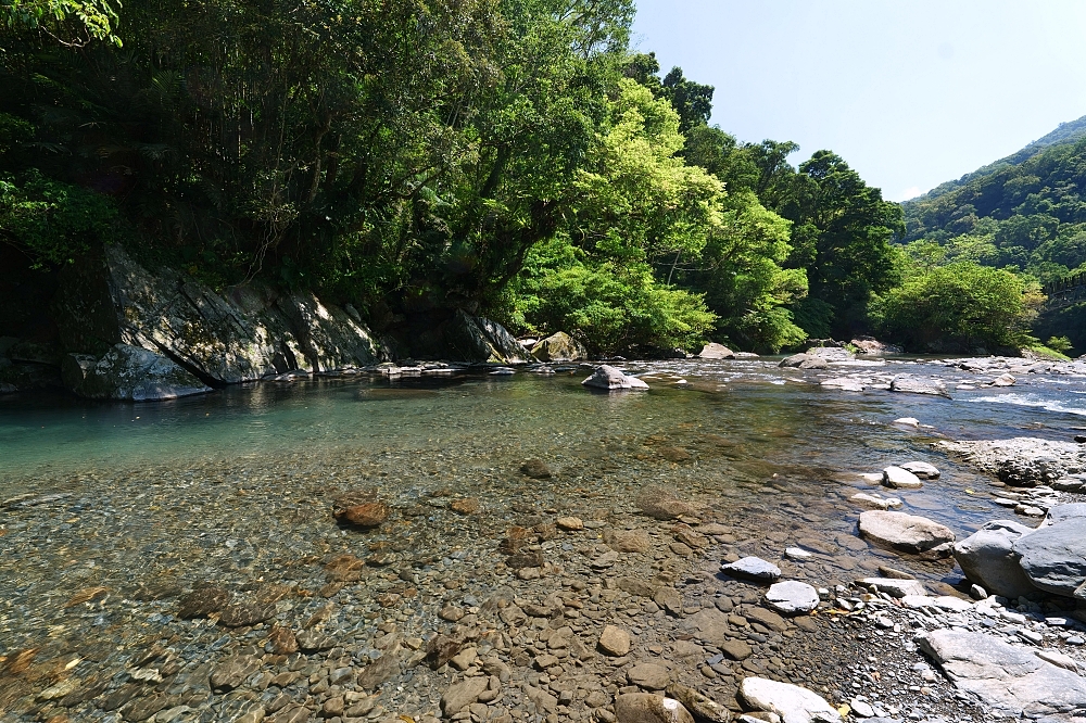 【蝴蝶公園】古圳步道超平緩、賞蝶拱橋賞無敵山景，烏來一日遊 @捲捲頭 ♡ 品味生活