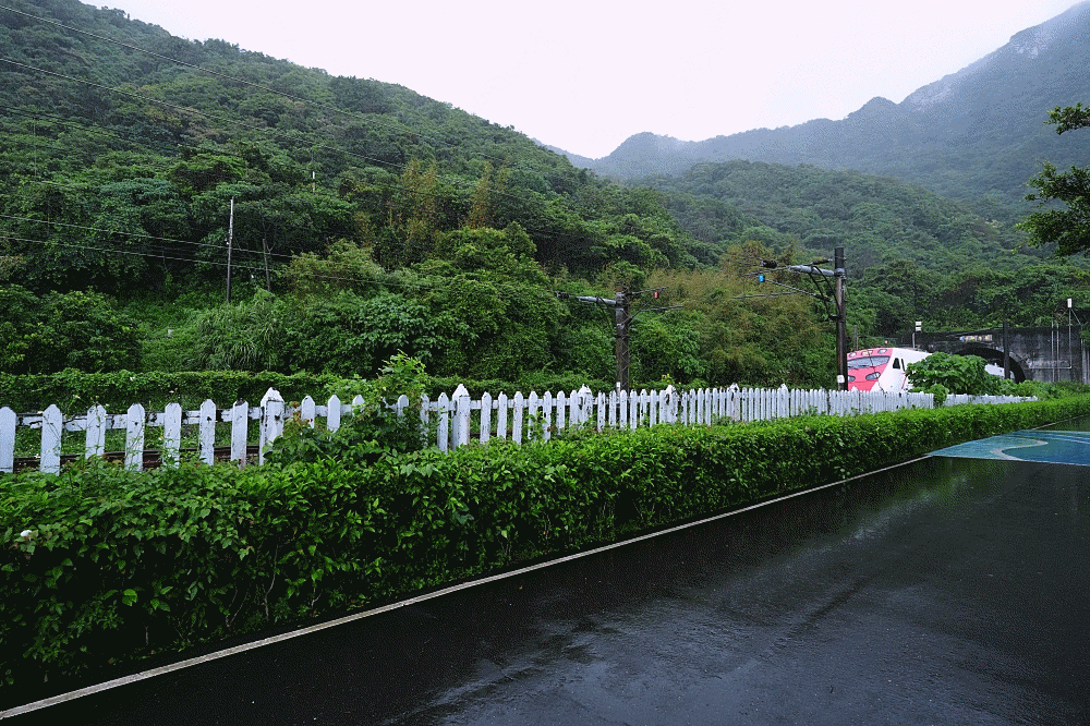 【九號咖啡館石城館】 舊草嶺隧道出口海景咖啡廳!二樓預約制大窗美拍、火車景觀指南 @捲捲頭 ♡ 品味生活 【九號咖啡館石城館】 舊草嶺隧道出口海景咖啡廳!二樓預約制大窗美拍、火車景觀指南 @捲捲頭 ♡ 品味生活