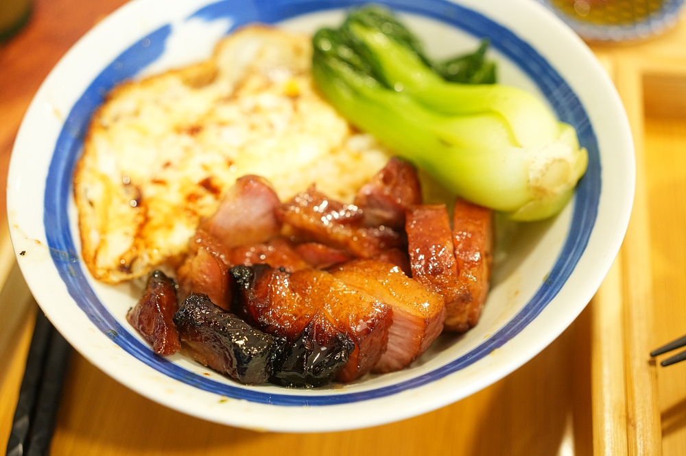 【叭噗茶室】隱藏版老宅港式小食，神級炭火叉燒飯與道地港味漏奶西多士 @捲捲頭 ♡ 品味生活