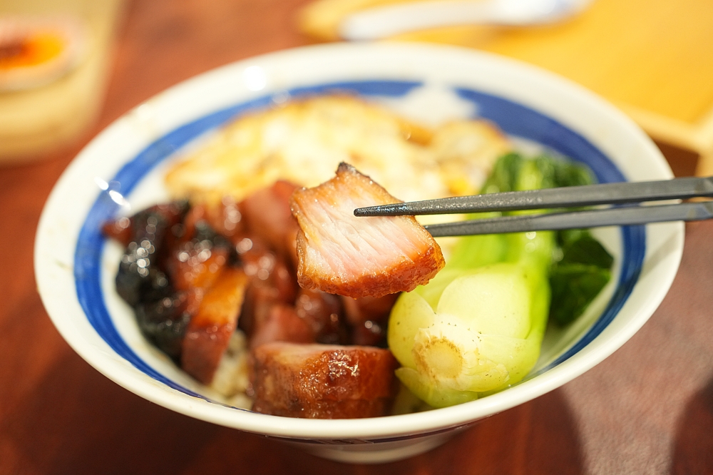 【叭噗茶室】隱藏版老宅港式小食，神級炭火叉燒飯與道地港味漏奶西多士 @捲捲頭 ♡ 品味生活