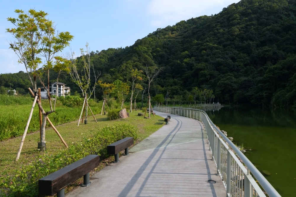 【大湖風景特定區】2026宜蘭免費秘境！四季變色天鵝湖、交通停車懶人包 @捲捲頭 ♡ 品味生活