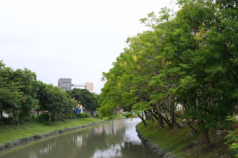【五結水岸花樹廊道】宜蘭五結私房景點,舊河道大變身!雙向自行車道、秋日悠閒散步全攻略 @捲捲頭 ♡ 品味生活 【五結水岸花樹廊道】宜蘭五結私房景點,舊河道大變身!雙向自行車道、秋日悠閒散步全攻略 @捲捲頭 ♡ 品味生活