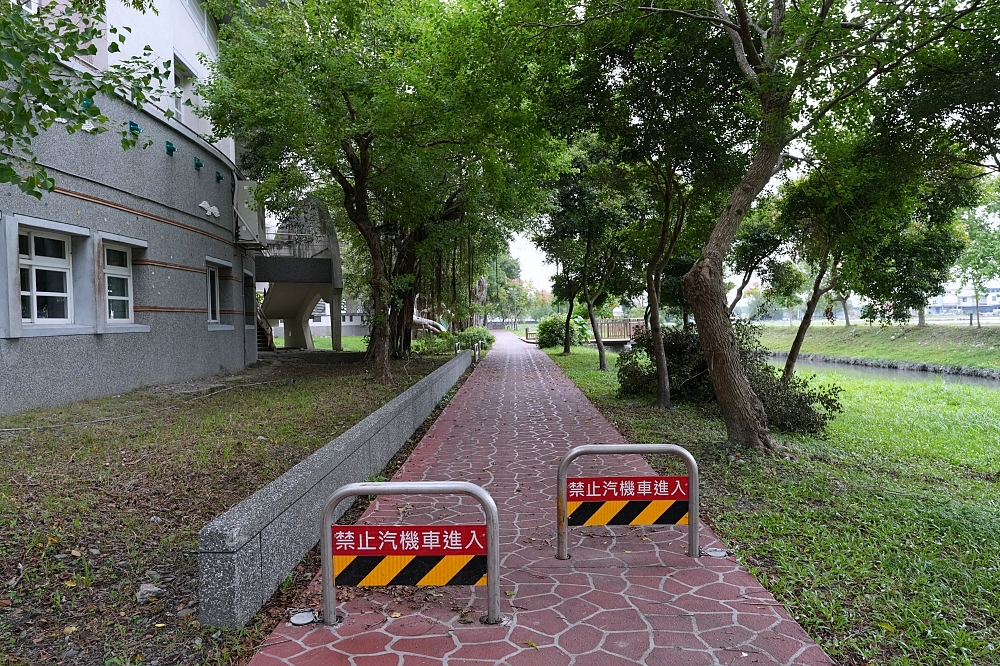 【五結水岸花樹廊道】宜蘭五結私房景點,舊河道大變身!雙向自行車道、秋日悠閒散步全攻略 @捲捲頭 ♡ 品味生活 【五結水岸花樹廊道】宜蘭五結私房景點,舊河道大變身!雙向自行車道、秋日悠閒散步全攻略 @捲捲頭 ♡ 品味生活