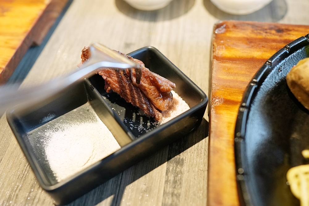【天牛私廚牛排】爆汁原肉配新品炙燒特製乳酪，鹹甜濃郁太邪惡！ @捲捲頭 ♡ 品味生活