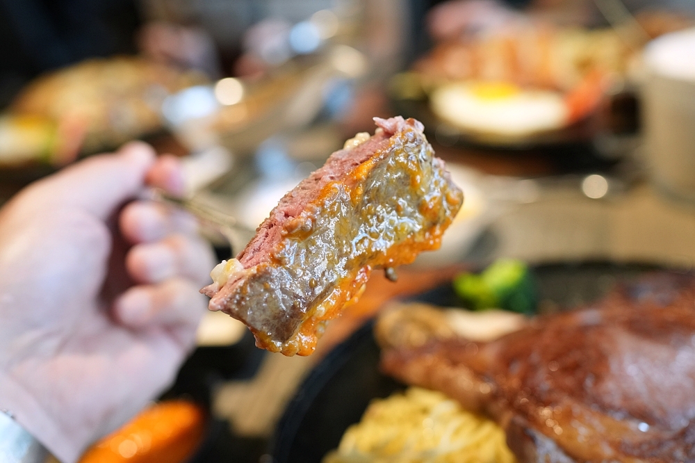 【天牛私廚牛排】爆汁原肉配新品炙燒特製乳酪，鹹甜濃郁太邪惡！ @捲捲頭 ♡ 品味生活