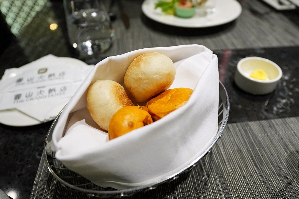 【圓山飯店牛排館】網評4.4星，乾濕式熟成牛排與超有誠意半自助輕食吧 @捲捲頭 ♡ 品味生活
