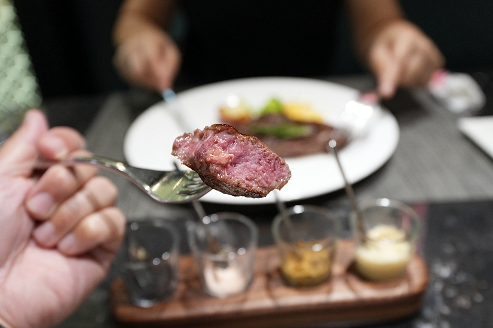 【圓山飯店牛排館】網評4.4星，乾濕式熟成牛排與超有誠意半自助輕食吧 @捲捲頭 ♡ 品味生活