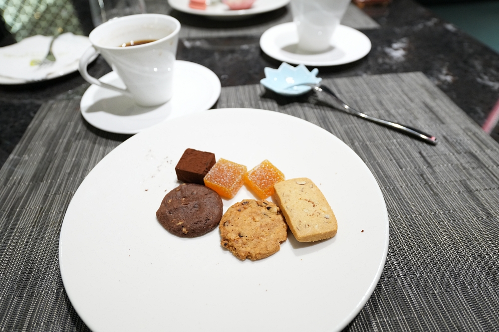 【圓山飯店牛排館】網評4.4星，乾濕式熟成牛排與超有誠意半自助輕食吧 @捲捲頭 ♡ 品味生活