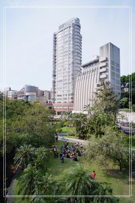 台北》北投溫泉博物館＋北投圖書館。溫馨小巧的圖書館，三層木结構建築，外觀典雅精緻。 @捲捲頭 ♡ 品味生活