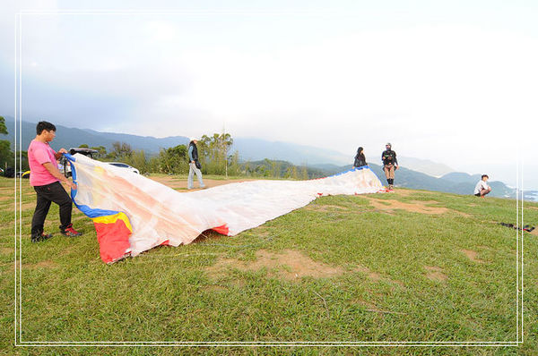 ＜宜蘭頭城景點＞ 外澳飛行傘基地 ↘ 乘風而行，翱翔天際的體驗 @捲捲頭 ♡ 品味生活