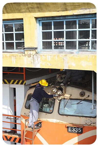 彰化扇形車庫，打卡鬼滅無限列車維修車站，鐵道迷必到好去處～ @捲捲頭 ♡ 品味生活