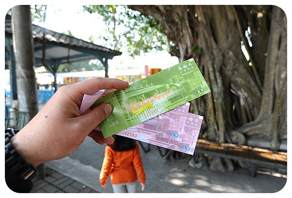 台南烏樹林休閒園區，火車迷必看，坐五分車逛甘蔗田吃糖廠冰棒，還能順遊吃超美味的東山鴨頭！ @捲捲頭 ♡ 品味生活