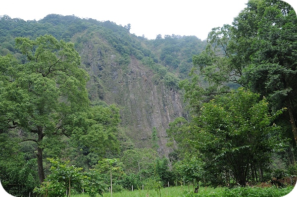 南投武界，摩摩納爾野溪瀑布探險之旅，雲的故鄉需跋山涉水才能到的隱世仙境～ @捲捲頭 ♡ 品味生活