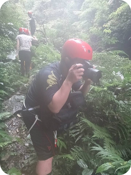 南投武界，摩摩納爾野溪瀑布探險之旅，雲的故鄉需跋山涉水才能到的隱世仙境～ @捲捲頭 ♡ 品味生活