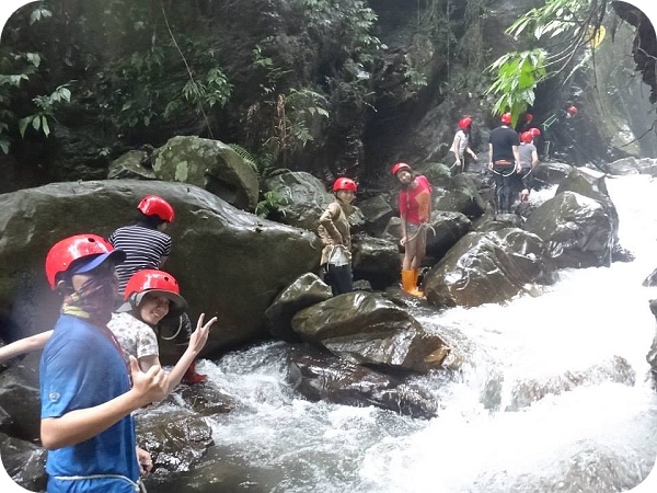 南投武界，摩摩納爾野溪瀑布探險之旅，雲的故鄉需跋山涉水才能到的隱世仙境～ @捲捲頭 ♡ 品味生活