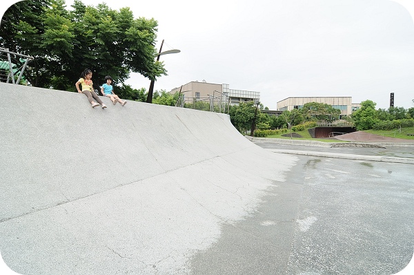 <羅東景點> 文化工場極限運動公園玩滑梯 @捲捲頭 ♡ 品味生活