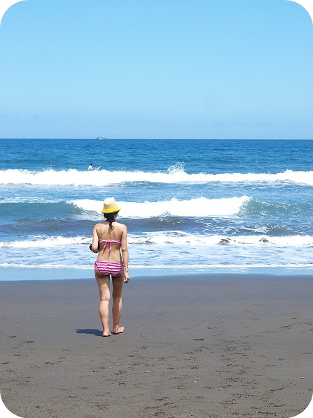 ▋宜蘭景點 ▋蜜月灣衝浪，衝浪季節，浪花依依的夏日體驗，新手也能輕鬆上手！ @捲捲頭 ♡ 品味生活