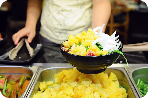 天籟渡假飯店，最好玩的渡假飯店。泡溫泉、無邊際泳池，戶外遊戲區。這裡一整天玩不完～ @捲捲頭 ♡ 品味生活