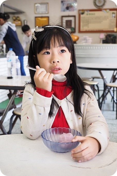 ▋花蓮美食 ▋必吃的香蕉冰、傳道冰在南澳建華冰店★ 花蓮必買檸檬汁，酸甜的口感好開胃，新城佳興冰果室！ @捲捲頭 ♡ 品味生活