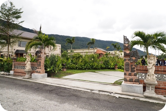 花蓮住宿》峇里布達雅Bali Budaya。秒飛峇里島，原汁原味老物件，超夢幻白紗公主床，看不完的田野風光，超放鬆！ @捲捲頭 ♡ 品味生活