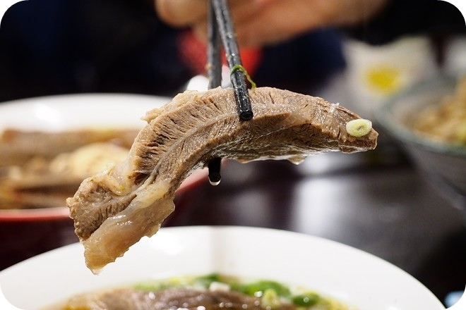 【冬山牛肉麵】菜市場樓上吃麵&#127860;春不老驛站牛肉麵 @捲捲頭 ♡ 品味生活