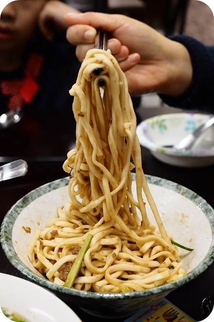 【冬山牛肉麵】菜市場樓上吃麵&#127860;春不老驛站牛肉麵 @捲捲頭 ♡ 品味生活