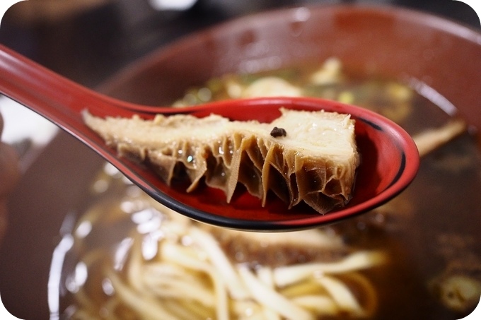 台東美食》阿牛冠軍清燉牛肉麵 VS 南王川味牛肉麵 @捲捲頭 ♡ 品味生活