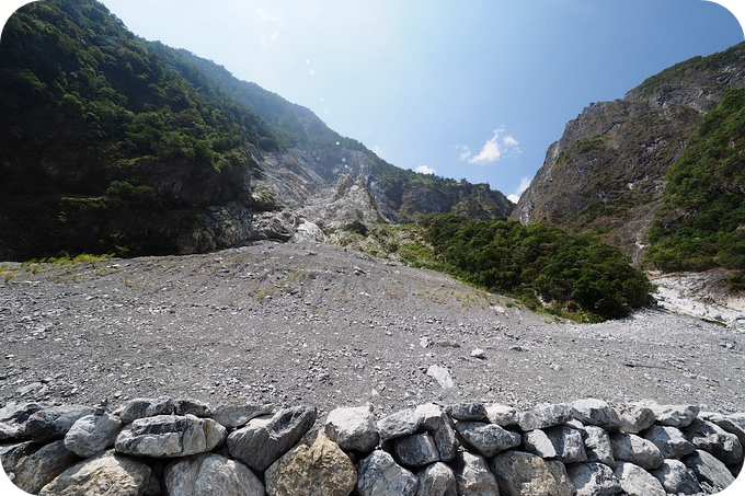 花蓮【太魯閣景點】2024太魯閣一日遊，九曲洞,燕子口,印地安酋長岩,白楊步道還有最新布洛灣山月吊橋～ @捲捲頭 ♡ 品味生活