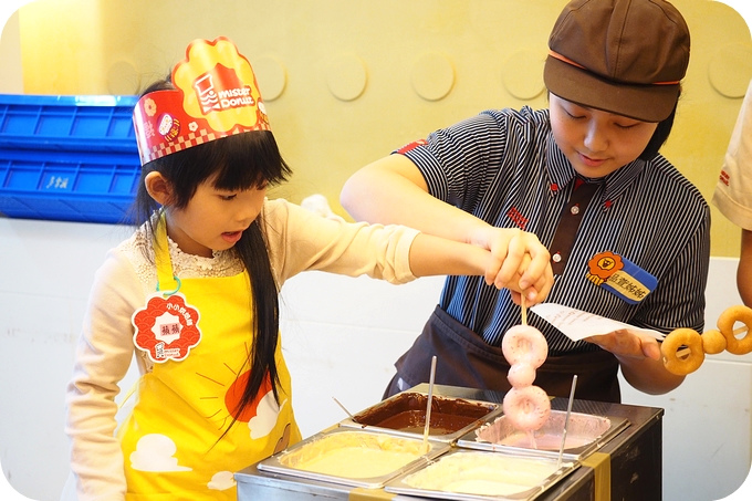 【甜甜圈DIY】 FashionBaby Taiwan✖Mister Donut DIY???聯名合作小小烘焙師。 @捲捲頭 ♡ 品味生活