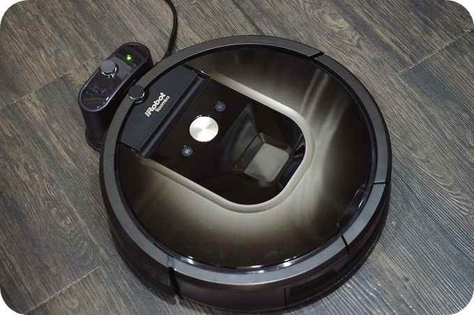 iRobot Roomba 980 掃地機器人，超懶人必備好幫手，狗毛、頭髮及看不見的灰塵通通out～ @捲捲頭 ♡ 品味生活