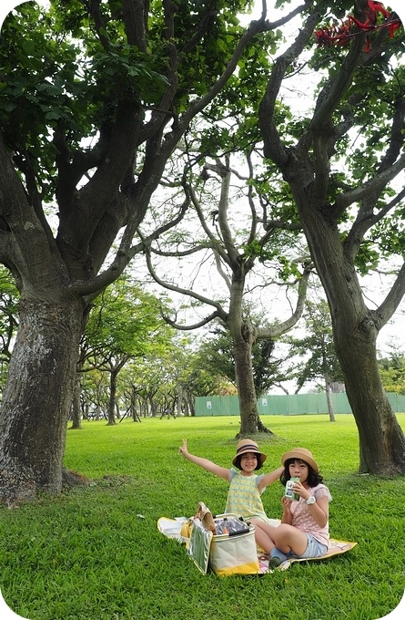 萊爾富兔丸集點加價購活動，開跑!! 兔丸保冷籃超實用，開心&#128149; @捲捲頭 ♡ 品味生活