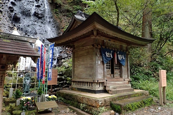 【日本 山形縣】純樸好客的山形。最上川遊船，新庄龜綾織，山居倉庫，本間美術館，羽黑山五重塔 @捲捲頭 ♡ 品味生活