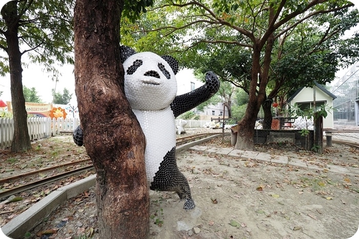 嘉義【板陶窯交趾剪黏工藝園區】貓咪站長進站囉！有沙坑、小火車，彩繪DIY，餵魚，快來貓咪車站打卡囉！ @捲捲頭 ♡ 品味生活